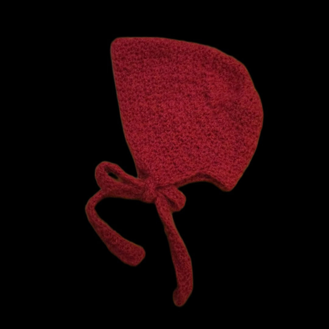 RED HAT WITH KNOT